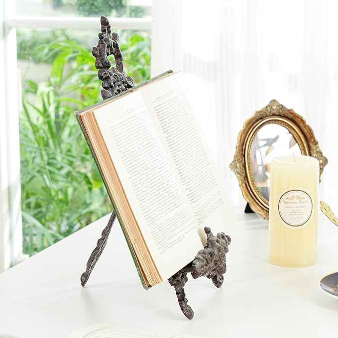 Sungmor Vintage Cast Iron Cookbook Stand, Small Ornate Easel Fleur De Lis Stand, 15.5" Tall Antique Brown Table Top Display Holder for Recipe Book, Picture Frame, Plate, Home Kitchen Decor