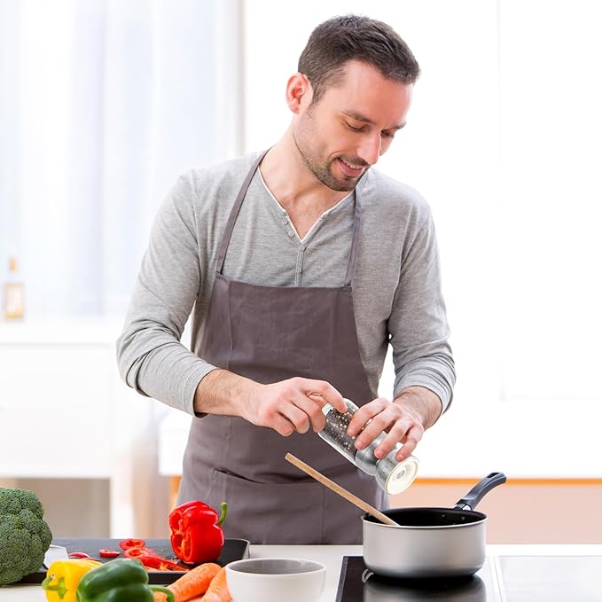 Vucchini Pepper Grinder Salt Grinder Manual - External Adjustable Coarseness with 6 Settings Stainless Steel Spice Grinder Mill Ceramic Burr Large Capacity 9 oz Ideal for Kitchen