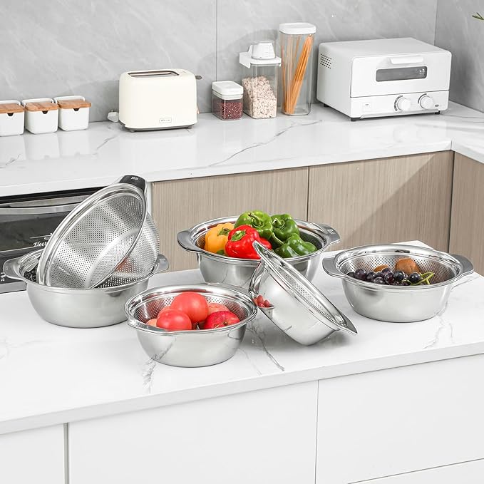 304 Stainless Steel Microporous Colander with Handle, Rice Washers Microporous Strainer Set For washing vegetables, fruits and rice, and draining cooked pasta(2.5QT with handle-Gold)
