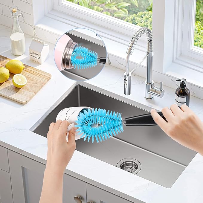 2pcs Pepper Seed Corer & 2pcs Cleaning Brush, Stainless Steel Fruit and Vegetable Corer Tool Fruit Core Remover Core Pit Remover for Pepper Tomato Apple (With Hole)