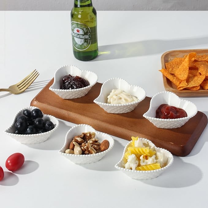 UIBFCWN 6 Pack 1.7 Oz Ceramic Soy Sauce Dish, White Dipping Sauce Bowls, Heart Shape Dipping Bowls for Ketchup, Vinegar, Sushi, BBQ and Party Dinner, Condiment Server