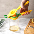 Yellow/Green Lemon Squeezer, Premium Hard Plastic Material Hand Juicer Lemon Squeezer, Kitchen 2-in-1 Lemon Squeezer - Durable and Easy to Clean - Kitchen Essentials, Citrus Juicer (1, Yellow, Large)