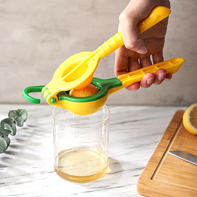 Yellow/Green Lemon Squeezer, Premium Hard Plastic Material Hand Juicer Lemon Squeezer, Kitchen 2-in-1 Lemon Squeezer - Durable and Easy to Clean - Kitchen Essentials, Citrus Juicer (1, Yellow, Large)
