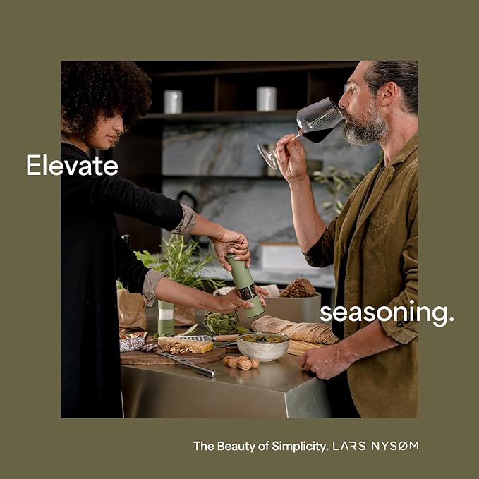 LARS NYSØM Salt and Pepper Grinder Set 2 pieces I Salt Pepper Mill with Adjustable Ceramic Grinder I Design Spice Grinder Set Manual (Pine Green)