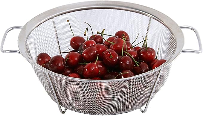 Stainless Steel Mesh Colander Strainer Basket, 4 Quart Fine Mesh Net Colander with Heavy Duty Handles & Wide Rim & Resting Feet for Strain, Drain, Rinse, Fry, Steam or Cook Vegetables & Pasta