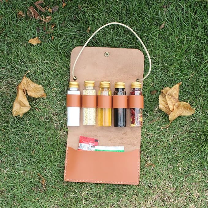 BY-J Camping Spice Kit with 5 Jars, Foldable Leather Spice Holder Seasoning Storage Bag, Condiment Container Set for Outdoor Picnic BBQ, Waterproof Travel Seasoning Container, Red