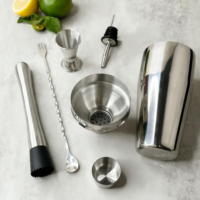 7-Piece Cocktail Shaker Set, Bartender Kit, Home Bar Accessories, Mixing Spoon, Measuring Jigger, Pour Spout, Muddler ，23oz Shaker with Built-in Bartender Strainer，Stainless Steel Bar Set