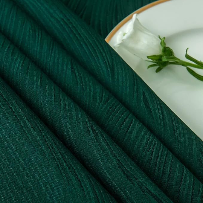maxmill Jacquard Table Cloth Swirl Pattern Spillproof Wrinkle Resistant Water Proof Heavy Weight Soft Tablecloth for Kitchen Dinning Tabletop, Christmas Parties, Rectangle 60 x 104 Inch, Hunter Green