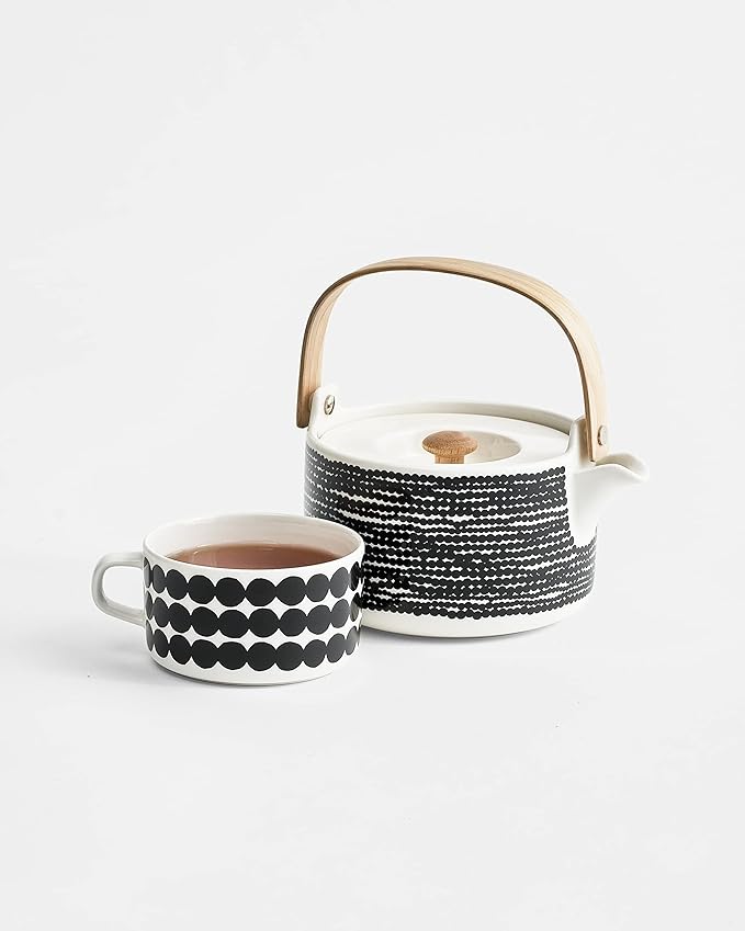 MARIMEKKO Oiva Räsymatto Stoneware Teapot — Refine Your Kitchen Décor with Our Iconic Black & White Stoneware — Stylish Ceramic Teapot with Tea Infuser Lid (26.63 oz)