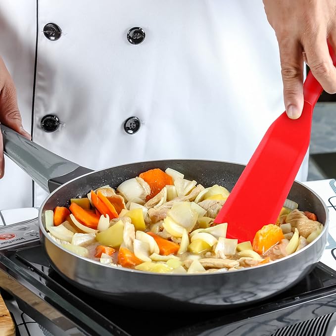 Crepe Spatula Narrow Silicone Thin Spatula Omelet Turner Multifunctional Long Heat Resistant Cooking Non Stick Pancake for Omelet Crepes Cooking Egg Burgers Pizza Pancake Steak(Red)