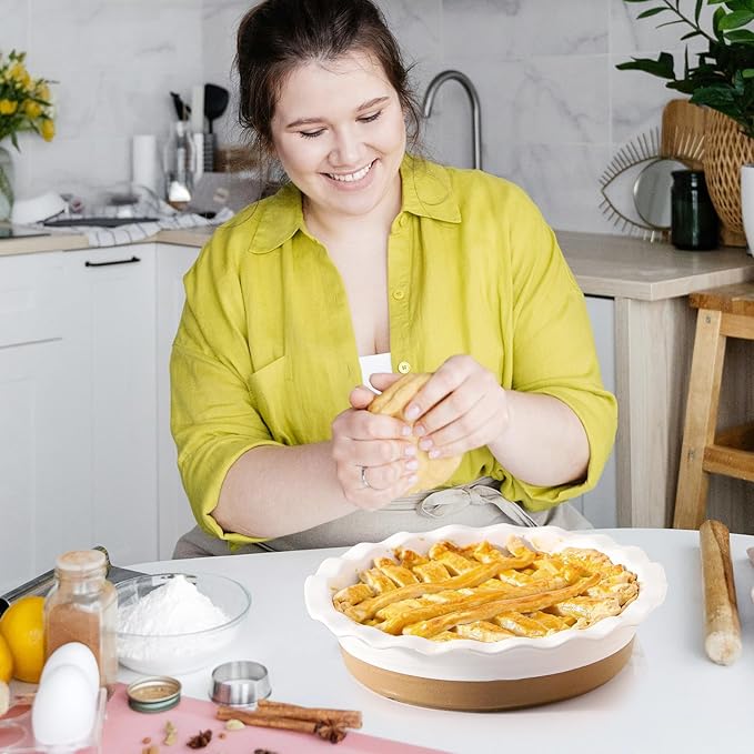 Hasense Ceramic Pie Pan, 9 Inch Quiche Pie Dish for Baking, Apple Pie, Tart, and Cake, Farmhouse White Round Baking Dish, Microwave & Oven Safe, Ideal Gift for Kitchen