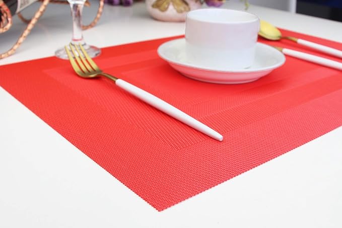 PIGCHCY Placemats Set of 8 Washable Durable Place Mats Vinyl Heat Resistant Non-Slip Table Mats Indoor Outdoor (Passionate Red)