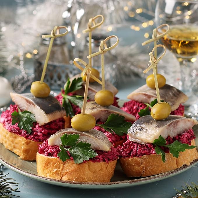 Nuogo 500 Pcs Bamboo Cocktail Picks 4.13 Inch Bamboo Skewers Fruit Toothpicks for Appetizers Drink Garnish Sticks Handmade Food Pick with Looped Knot for Party Bar Snacks Sandwiches Drinks