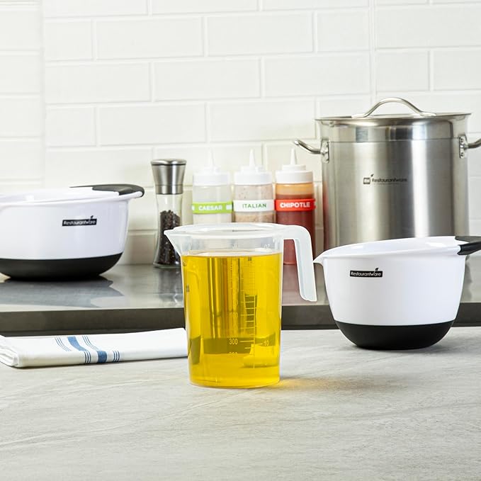 Restaurantware Measuring Cups, 1 Quart Pack of 10 Conical Spout Baking Measuring Cups, Liquid Scaling Vessels with I-Beam Handle, Embossed Graduations, Clear, Break and Crack Resistant for Baking