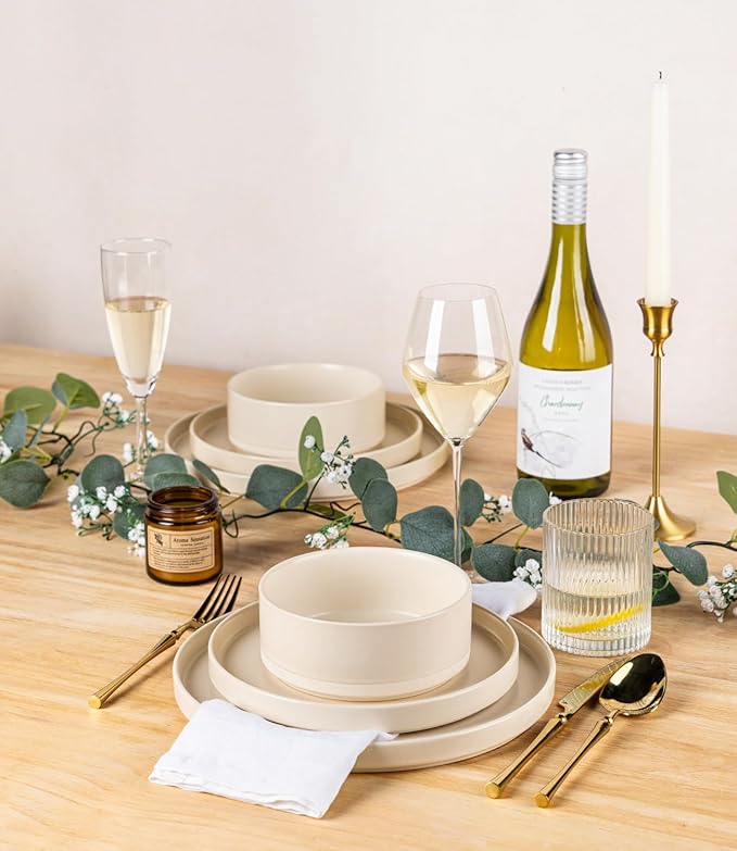 TheTerra Ceramic Dinnerware Sets for 6, 18 Pieces Handmade Reactive Glaze Plates and Bowls Set, Scratch Resistant Dish Set, Oven & Microwave & Dishwasher Safe, Matte White