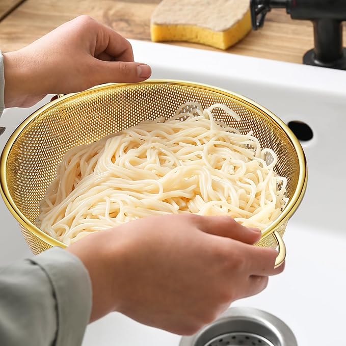 Baderke 1 Pcs 5 Quart Stainless Steel Gold Colander and 3 Pcs Fine Mesh Strainer with Handles Gold Kitchen Accessories for Kitchen Draining Rinsing Serving Food Pasta Rice Vegetables