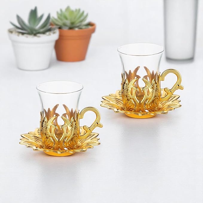 Alisveristime (Set of 2 Turkish Tea Set with Zamac Holders, Glass Cups, and Saucers – Ahsen Ottoman Design, 100ml Capacity, Available in Gold or Silver Color (Gold)