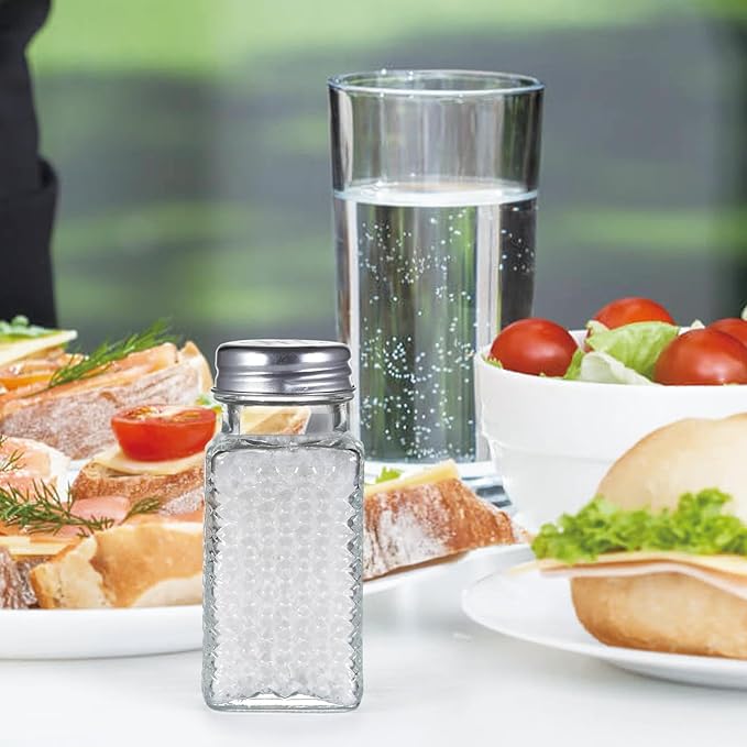 2 Pack Glass Salt and Pepper Shakers Set, Vintage Spice Shakers for Dining Room Table, Kitchen, Restaurant (Grid Pattern)