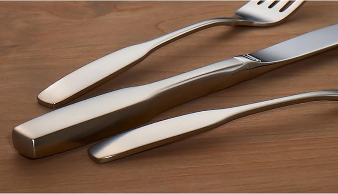 Oneida Paul Revere Fine Flatware Dinner Forks, Set of 4 , 18/10 Stainless Steel, Silverware Set, Dishwasher Safe