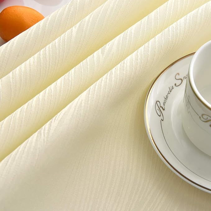 maxmill Round Jacquard Tablecloths Swirl Pattern Spillproof Wrinkle Free Heavy Weight Soft Table Cloth for Circular Table Cover of Buffet Banquet Parties Holiday Dinner Round 90 Inch Ivory