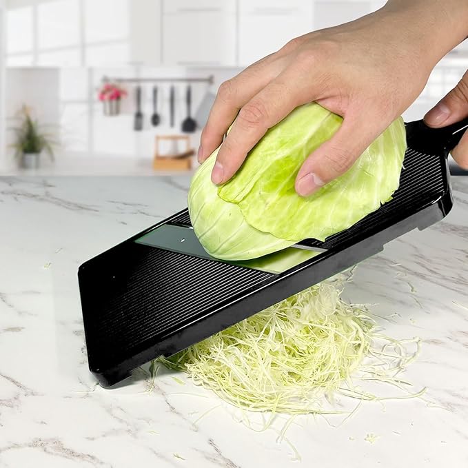 キャベツ スライサー 千切り Fixed Thickness Vegetable Slicer – Ultra-Thin Cabbage Shredder for Salads, Jicama Tacos, Onion, Potato Chips – Fine Fluffy Cuts Mandoline Kitchen Tool (Black)