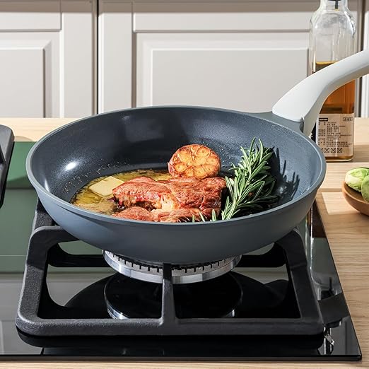 PRICUSIS Nonstick Ceramic Frying Pan, Skillet with Stay Cool Handle,Egg & Omelet & Chef's Pan, Induction Compatible & Oven Safe, Dishwasher Safe, PTFE PFAS & PFOA Free (8+10 Inch)