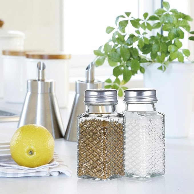 2 Pack Glass Salt and Pepper Shakers Set, Vintage Spice Shakers for Dining Room Table, Kitchen, Restaurant (Grid Pattern)