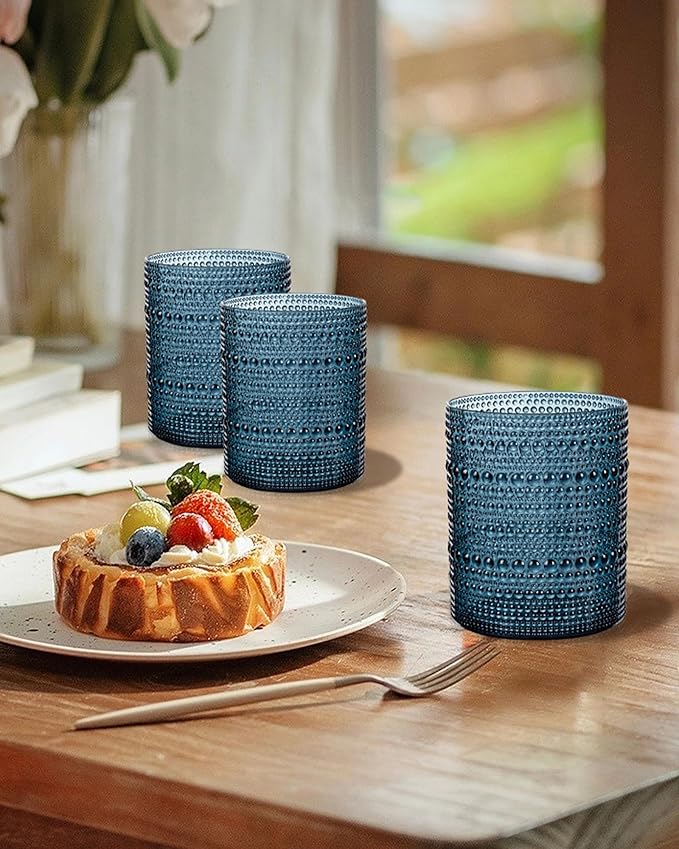 18PCS Hobnail Plastic Drinking Glasses - 14Oz Beaded Glasses Drinkware Set Disposable - Blue Vintage Plastic Bubble Glassware for Beer, Juice, Cocktail, Whiskey, Milk and Various Mixed Drinks