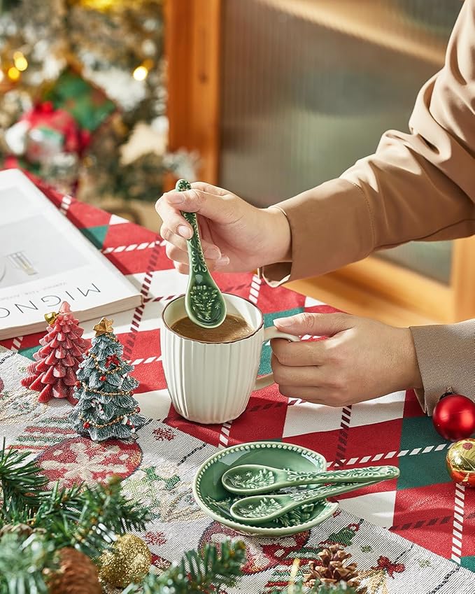 Christmas Tree Coffee Spoons, Ceramic Teaspoons, Small Spoons for Espresso, Dessert, Tea, Stirring, Dishwasher & Microwave Safe, Green, Set of 6