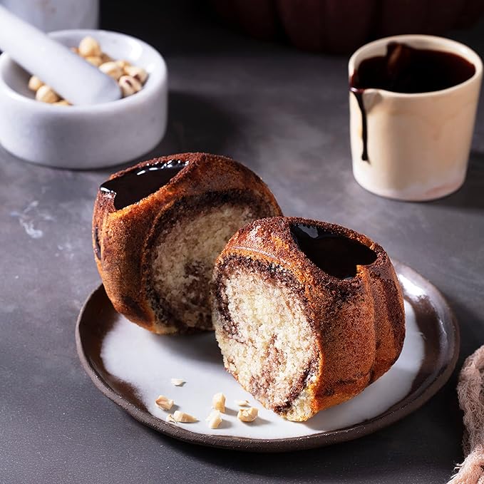 Heart Shape Aluminum Cake Pan, Titanium Coating, Non-Stick, 10 Cups, Heavy Duty, Gifts for Mom, 10 Inch Baking Mold, Cast Aluminum Fluted Tube Pan, Easy to Clean (Baton Red)