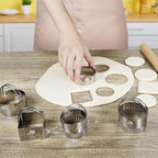 M JNGMEI 6 Pieces Stainless Steel Cookie Cutter Set 2'', 3'',3.5'', 4'',5''and6'' Biscuit Plain Edge Round Cutters large Sizes Shape Molds Ranging from 2-6 Inches GIFT PACKAGE