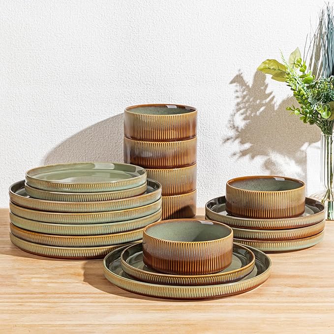 TheTerra Ceramic Dinnerware Sets for 6, 18 Pieces Porcelain Lightweight Plates and Bowls Sets, Scratch Resistant Dish Set, Oven & Microwave & Dishwasher Safe, Brown Green