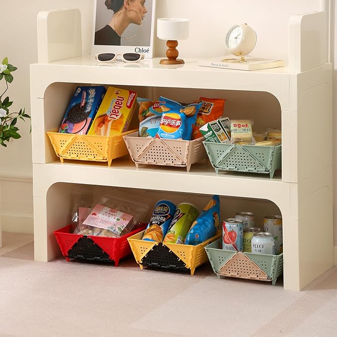 Plastic Collapsible Colander - Foldable Drain Basket with Resting Feet - Kitchen Food Strainer for Pasta, Fruit, Vegetables - Space-Saving, BPA-Free, Dishwasher Safe (Yellow&Black)