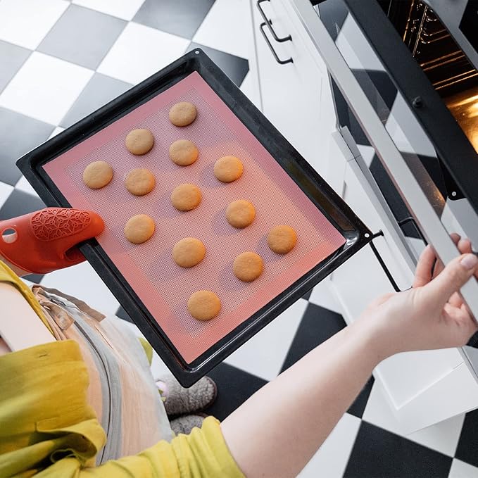 AMYONE Perforated Baking Mats, 2 PCS Pink Eclair Silicone Mat for Half Sheet, Non-Stick Reusable Oven Liners for Making Bread/Pizza/Pastry/Cookie 11 5/8" x 16 1/2", Sakura Pink