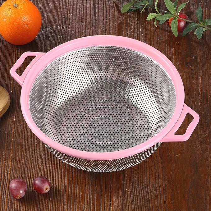 Stainless Steel Colander With Handle and Legs, Large Metal Pink Strainer for Pasta, Spaghetti, Berry, Veggies, Fruits, Noodles, Salads, 5-quart 10.5” Kitchen Mesh Colander, Dishwasher Safe