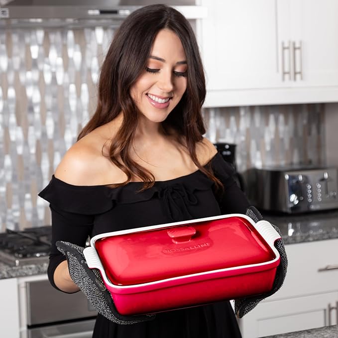 Stoneware Casserole Dish Bakeware Set with Lid, Covered Rectangular Dinnerware, Large 3.2 Quart, 11 by 9 Inch [Deep Red]