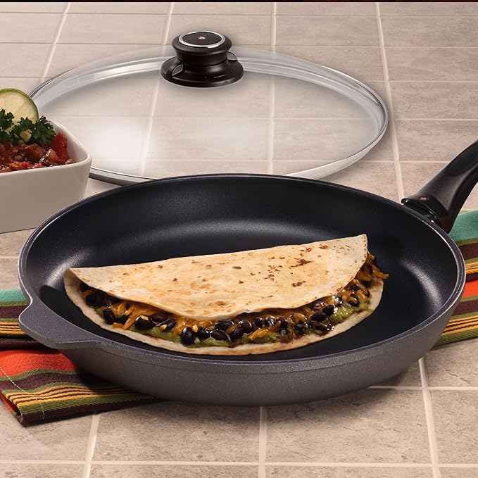 Swiss Diamond 11 Inch Frying Pan Nonstick Diamond Frying Pan, Aluminum Coated Skillet, Dishwasher Safe and Oven Safe Fry Pans, Grey