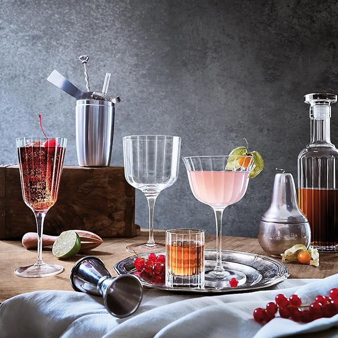 Luigi Bormioli Bach 2.25 oz Liqueur Glasses, Set of 4 - Fine Laser-Cut Rims Durable Thick Base, Made of SON-hyx Crystal - Sinuous Design Mixed Drink Glass - Made in Italy, Dishwasher Safe