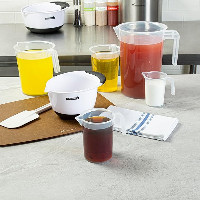 Restaurantware Measuring Cups, 16 Ounce Pack of 10 Conical Spout Baking Measuring Cups, Liquid Scaling Vessel with I-Beam Handle, Embossed Graduations, Clear, Break and Crack Resistant for Baking
