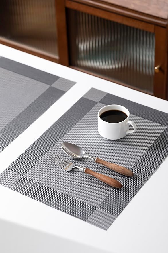 LEXMORE Placemats Set of 8 Vinyl/Plastic Woven Place Mats for Kitchen Table Indoor/Outdoor Washable Placemat Wipeable Dining Table Mats(Silver Cube)