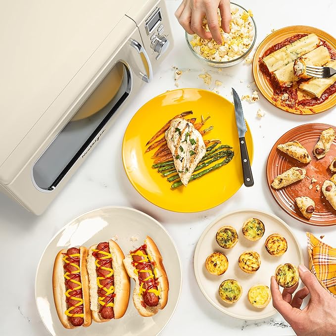 Nostalgia NMCMO9FTCRM6A Microwave Oven, 0.9 Cu. Ft, Cream