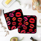 Red Lip Kiss Pot Holders 2 PCS for Kitchen, Heat Resistant Hot Pads for Cooking Grilling Baking BBQ, Pot Holders for Women Cook Essentials Accessories Home Microwave