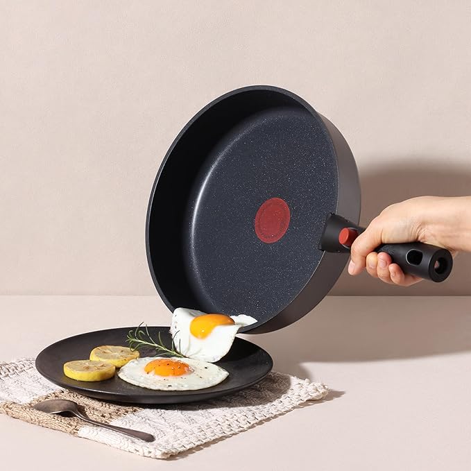 SENSARTE 17 Piece Pots and Pans Set, Nonstick Detachable Handle Cookware Set, Induction Thermo-Signal Cookware Set with Removable Handle, Healthy Non Stick for RV, Dishwasher ＆ Oven Safe (Black)