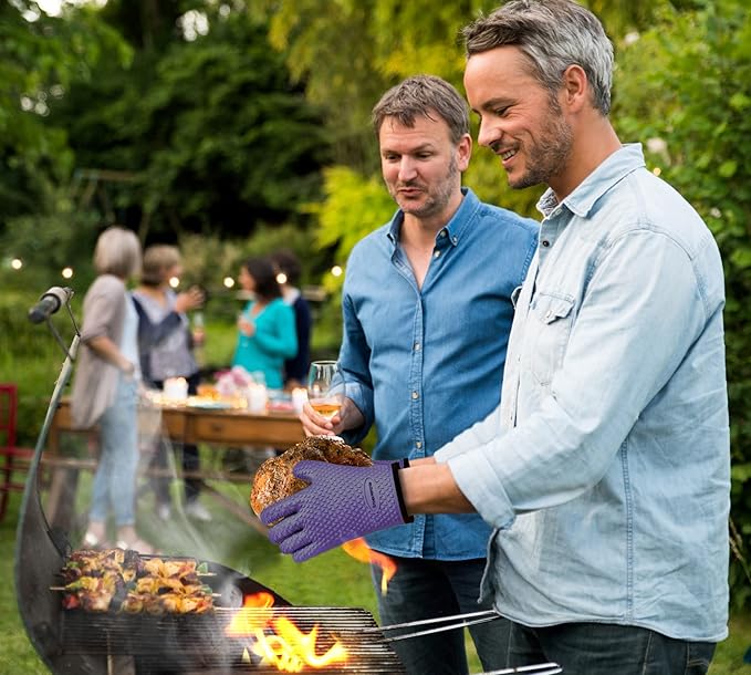 KITCHEN PERFECTION XL Silicone Smoker Oven Gloves -Extreme Heat Resistant BBQ Gloves -Handle Hot Food Right on Your Grill Fryer & Pit | Waterproof Oven Mitts Grill Gloves |Superior Value Set+3 Bonuses