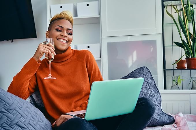 Champagne Glasses | Made in Europe | Set of 4 | Sheer Rim | 7 Fl. Oz. | 100% Lead-Free Crystal | Clear Sparkling Champagne Flutes | Perfect for Special Occasions | Gift Idea