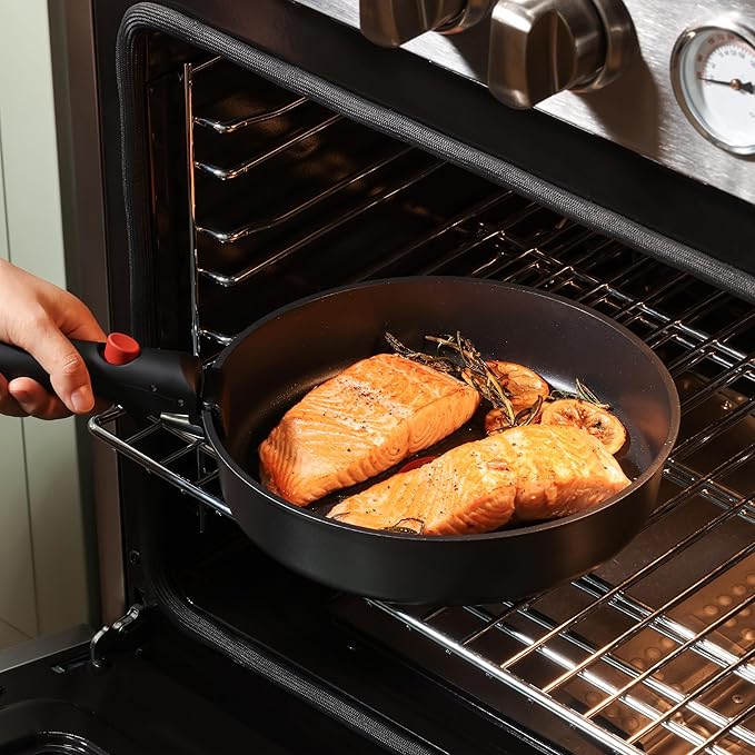 SENSARTE 17 Piece Pots and Pans Set, Nonstick Detachable Handle Cookware Set, Induction Thermo-Signal Cookware Set with Removable Handle, Healthy Non Stick for RV, Dishwasher ＆ Oven Safe (Black)