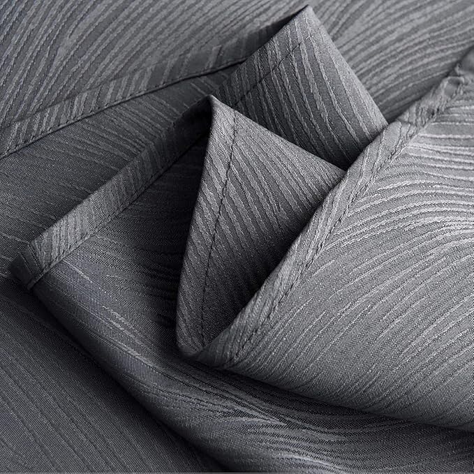 maxmill Jacquard Round Table Cloth Swirl Pattern Waterproof Antiwrinkle Heavy Weight Soft Tablecloths for Circular Table Cover and Kitchen Dinning Tabletop Decoration Round 70 Inch Charcoal