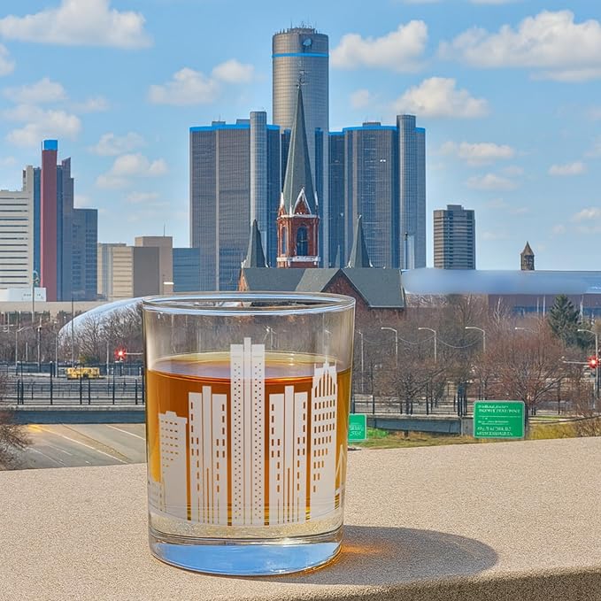 Greenline Goods – Detroit, MI Skyline Whiskey Glasses (Set of 2), 10 oz – Rocks/Old Fashioned Tumblers