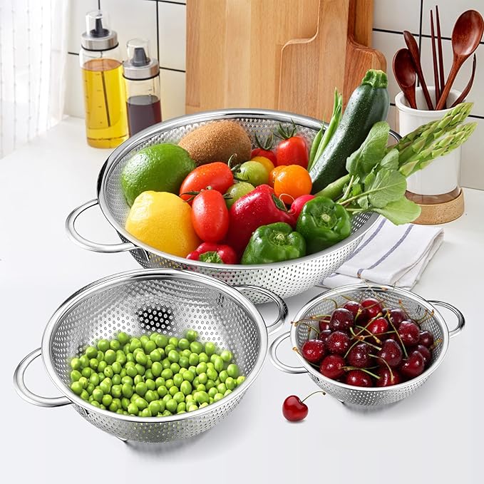 E-far Stainless Steel Colander Set of 3 (1-3-5Quart), Micro-Perforated Metal Colander Strainer with Handle for Kitchen/Draining Pasta/Rinsing Vegetables Fruits, Heavy Duty & Dishwasher Safe