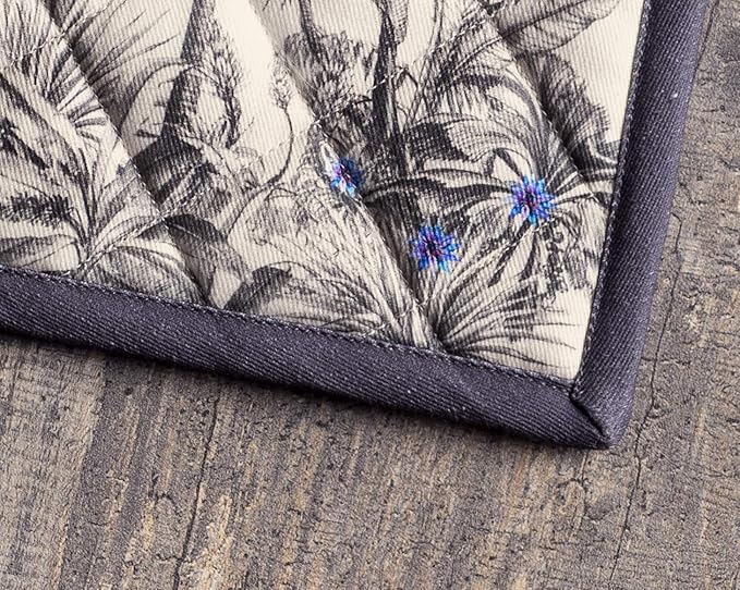Maison d' Hermine Pot Holders Set 100% Cotton Heat Resistant Potholders 8" x 8" Hot Pads with Loop BBQ, Cooking, Baking, Grilling, Kitchen, Handling Hot Pans (Pack of 2, Amazonia)